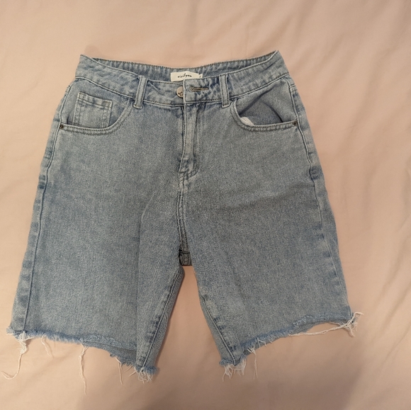 Mid-long Jean Shorts US24 - Picture 2 of 3